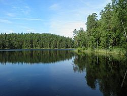 Keskinen Niemisjärvi Hämeenlinnan Evolla kaakosta nähtynä.