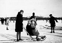 Sparkåkning på Råstasjön 1927.