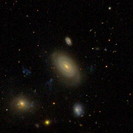 NGC 3860B (rechtsonder NGC 3860A