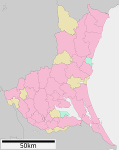 Mapa konturowa Ibaraki, po lewej nieco na dole znajduje się punkt z opisem „Yachiyo”