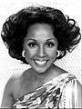 Diahann Carroll interpreta June