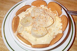 Homemade banana pudding