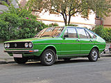 Volkswagen Passat firedørs (1973–1975)