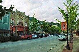 South Cedar Avenue dans le centre historique.