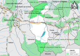 Carte représentant les Zones naturelles d'intérêt écologique, faunistique et floristique de type 1 d'Orelle : il y en a une tout au nord et une tout au sud, respectivement près du mont Bréquin et du mont Thabor qui sont écrites et schématisées avec des couleurs vertes, blanches et bleues.