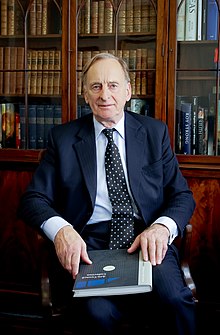 Julian Radcliffe OBE.jpg