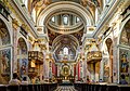 Interior dengan altar utama