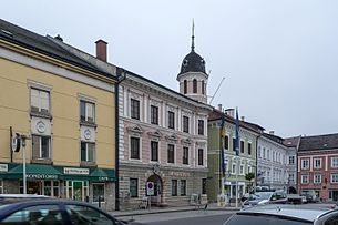 Stadtplatz mit Rathaus