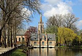 Brugge: het Minnewater en het Sashuis (België)