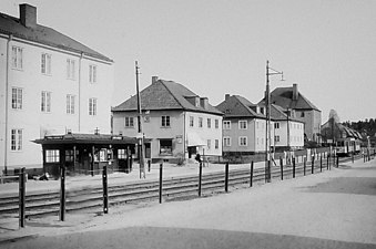 Ulvsundavägen och hållplats "Prästgården", 1930-tal.