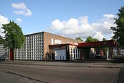 Garage met tankstation (mei 2012)