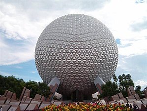 Spaceship Earth v zábavním parku na Floridě