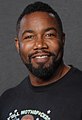 Michael Jai White interpreta Ben Turner.