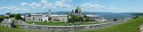 Vedere spre oraș, cu Chateau Frontenac