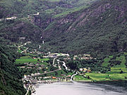 Uitsig oor die dorp Geiranger