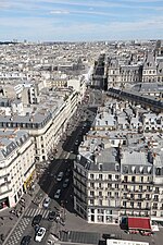 Rue de Rivoli côté est depuis la tour Saint-Jacques.