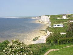 Le bois de Cise et une vue des falaises picardes.