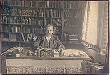 Cornelius Gurlitt in 1905 as principal of the Technische Universität Dresden in his office