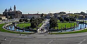 Der Prato della Valle (2012), im Hintergrund die Basilika Santa Giustina