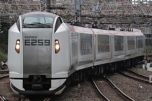 「しおさい」に使用されるE259系電車 （2024年5月12日 千葉駅）