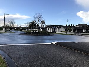 Photograph of Huntington, Hamilton at the Darjon Rd and Huntington Drive roundabout.