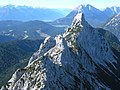 Blick von der Großen Arnspitze über die doppelgipfelige Mittlere Arnspitze hinweg zur Arnplattenspitze