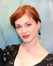 Après avoir vu une photo de Christina Hendricks, la femme de Refn la recommande pour le rôle de Blanche.