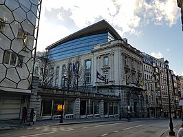 In het Brussels Parlementsgebouw komen de Brussels parlementsleden samen.