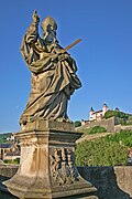 St. Kilian auf der Alten Mainbrücke und Feste Marienberg