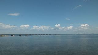 Pont de la baie de l'Amour