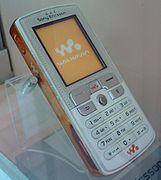 소닉 에릭슨 W800i (2005년)