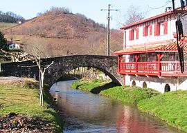 The bridge of Bonloc/Lekuine, over the Aran river