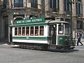 Brill 28 191 com as cores originais na Avenida dos Aliados, Baixa do Porto