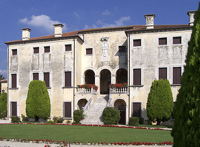 Una de les primeres obres de Palladio, Villa Godi (començada el 1537)