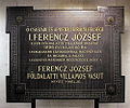 La plaque commémorative de l'inauguration du métro électrique François-Joseph.