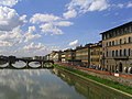 Mto Arno katika Florence