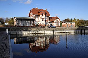 Bahnhofsgebäude Loitz (2017)