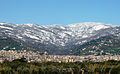 Lamezia Terme con il monte Reventino innevato sullo sfondo