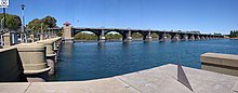 Pont Ballester sur le río Neuquén à Neuquén.