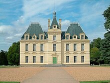 Image en couleur créée à partir d'une retouche d'une photographie d'ensemble du château de Cheverny.