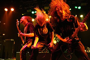 Asphyx under en konsert i London 2007.