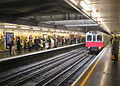 Type D komt aan op station Blackfriars