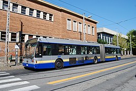 Autobus articulé Van Hool AG300.