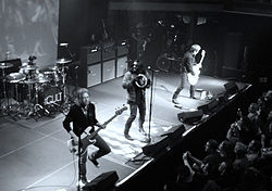 The Cult esiintymässä vuonna 2010