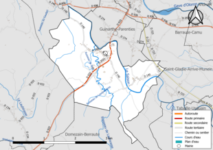 Carte en couleur présentant le réseau hydrographique de la commune