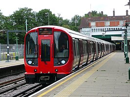 S8 Stock op station Croxley