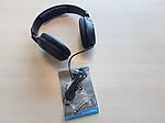 Sennheiser HD 200 PRO hörlurar.jpg