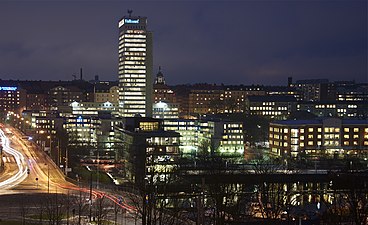 Folksamhuset på kvällen sett från söder.