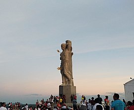 Estátua de São Sebastião, na pedra de São Sebastião, ponto turístico da cidade