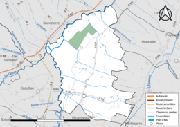 Carte en couleur présentant le réseau hydrographique de la commune